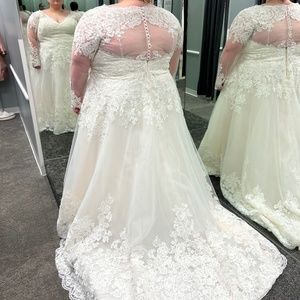 Plus sized Wedding dress